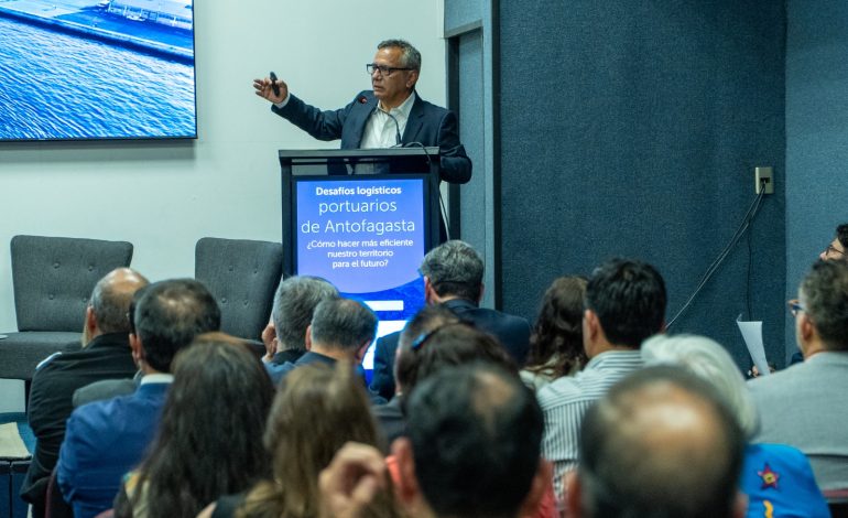 Analizan desafíos logístico portuarios de Antofagasta