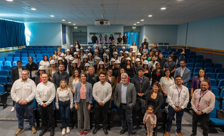 Más de 300 mujeres se preparan para ingresar a la minería