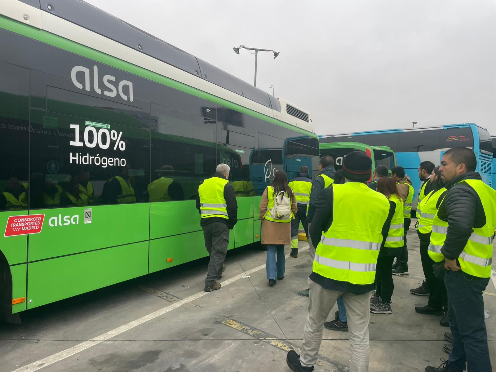 Docentes de Antofagasta se capacitan en hidrógeno verde en España