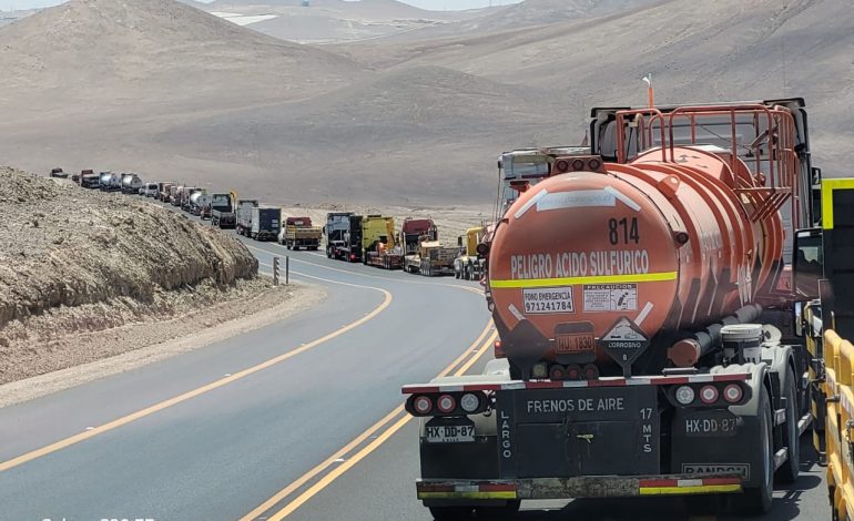 Continúan bloqueos en ruta: sindicato de Finning suma cuarto día en huelga