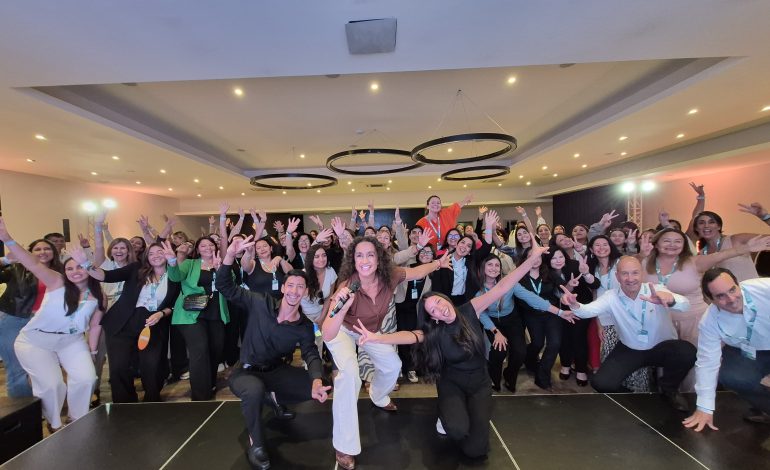 Más de 100 mujeres de empresas colaboradoras de Minera Antucoya fortalecieron sus redes y liderazgos