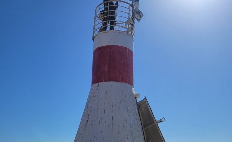 IFOP instala nueva estación meteorológica en Punta Angamos