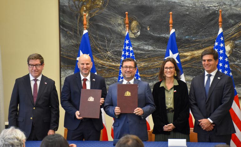 Gobierno de Chile firma acuerdos con Estados Unidos para fortalecer cooperación en minerales críticos y seguridad