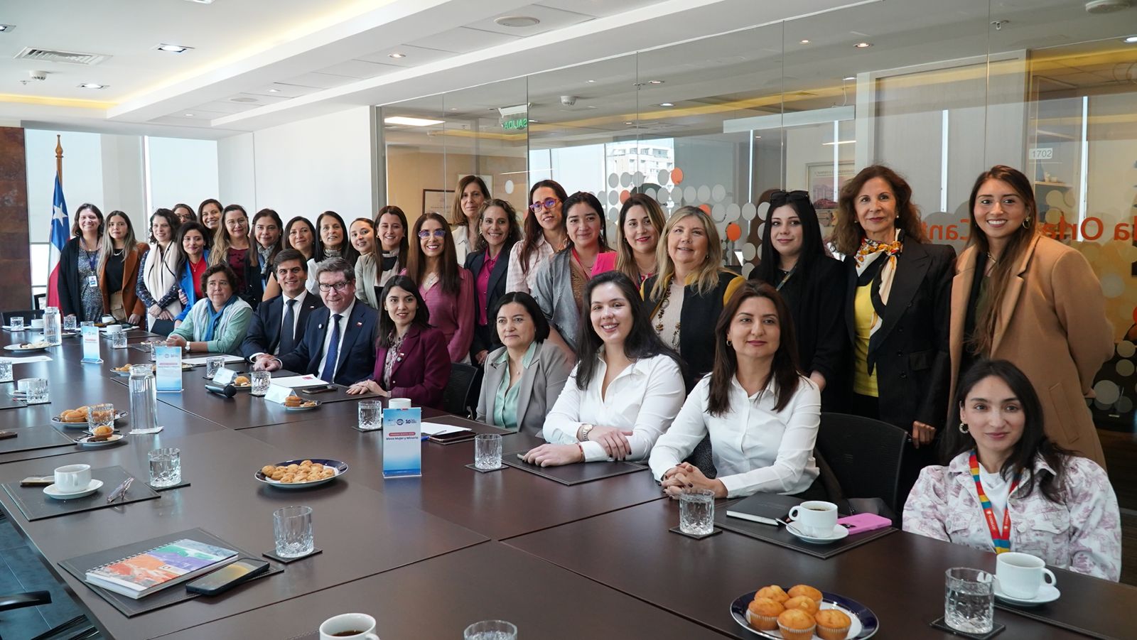 Con 160 representantes desarrollan primera sesión 2026 de la mesa Mujer y Minería