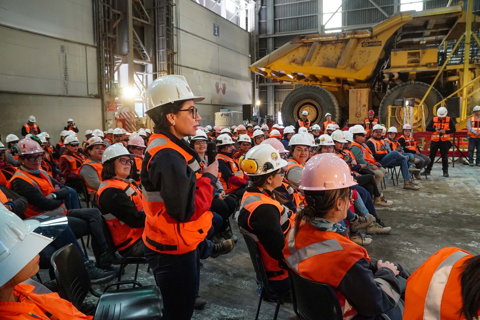 Gabriela Mistral lidera participación femenina en Codelco y proyecta una minería más diversa