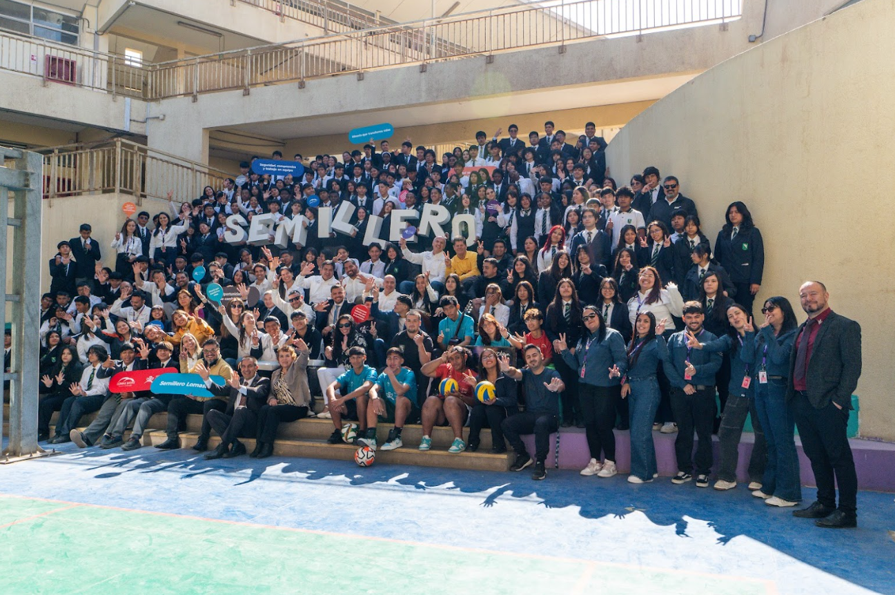 Programa Semillero LomasLab 2026 supera los 800 beneficiarios y potencia la empleabilidad local
