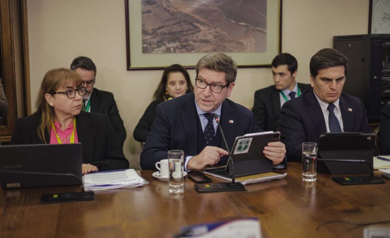 Biministro Daniel Mas presenta en el Congreso primer proyecto minero del gobierno del Presidente Kast