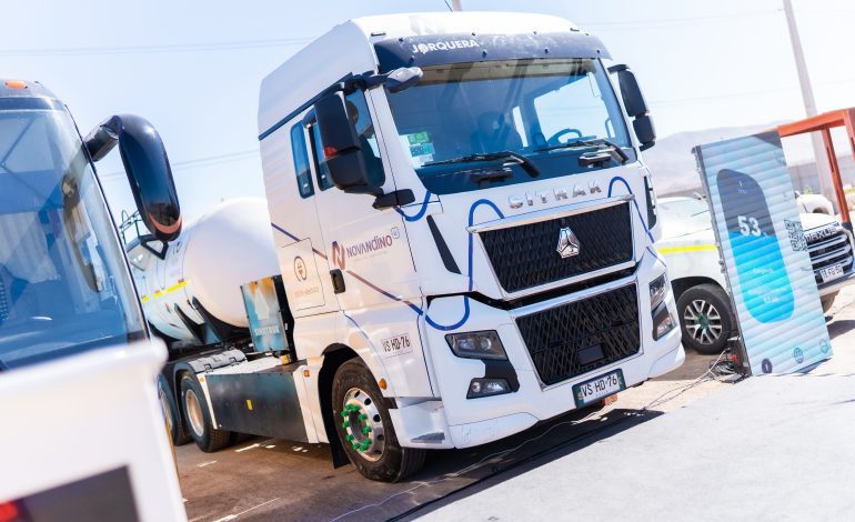 Novandino Litio inauguró flota de camiones que operarará la ruta eléectrica más extensa de Chile