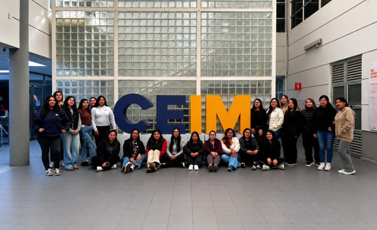 24 mujeres culminan programa de formación para Operadoras de Martillo Acuñador impulsado por Minera Meridian El Peñón