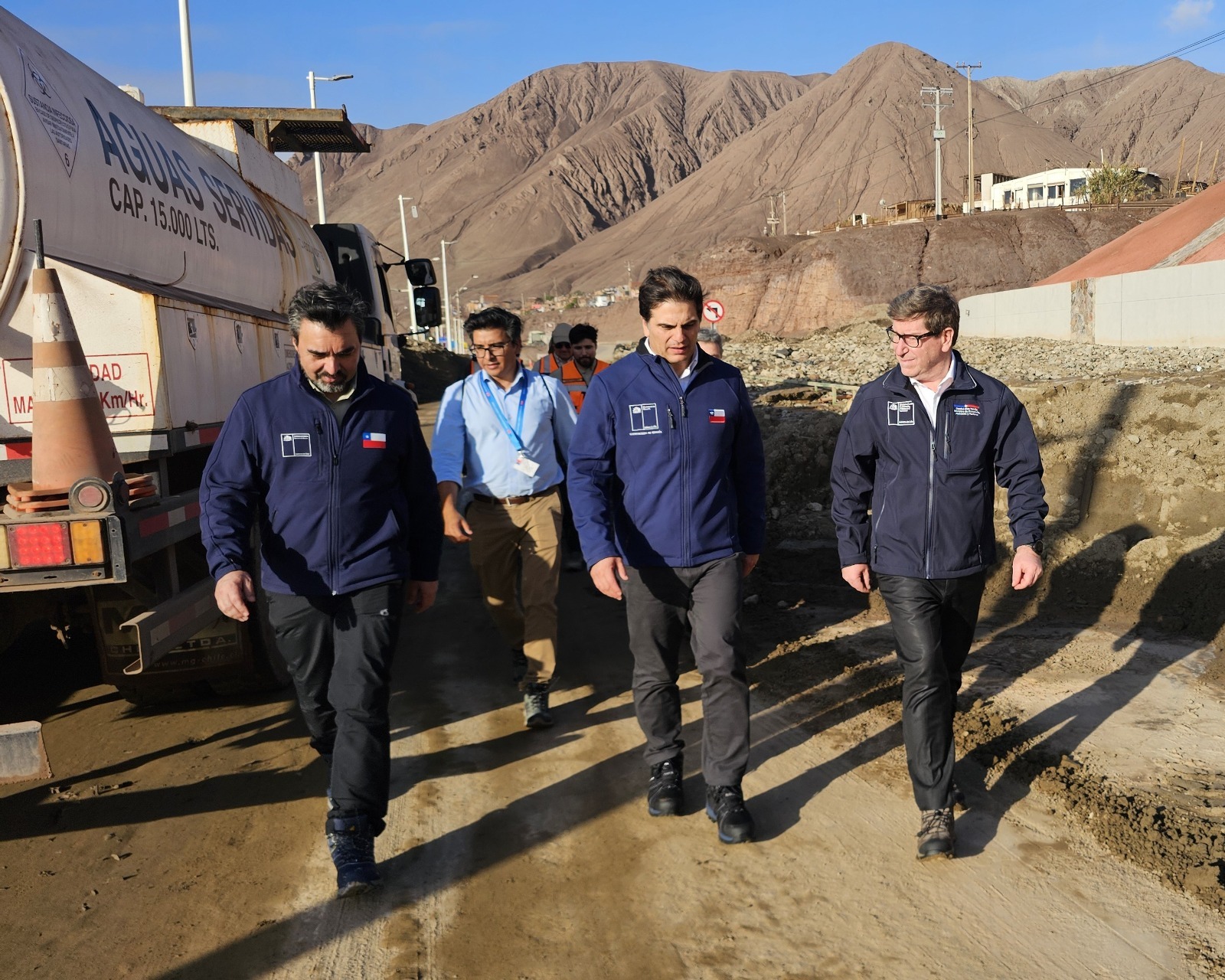 Biministro Mas se reúne con pescadores y vecinos de Antofagasta para abordar desafíos tras emergencia climática