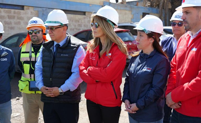 Ministra de Energía verifica en terreno      operación del sistema eléctrico y trabajos de recuperación en Antofagasta