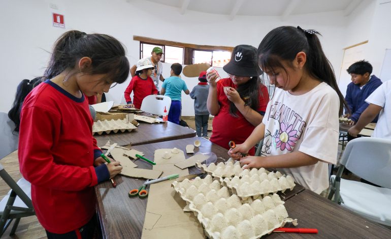 Cultura, medioambiente y patrimonio reúnen a distintas generaciones en San Pedro de Atacama