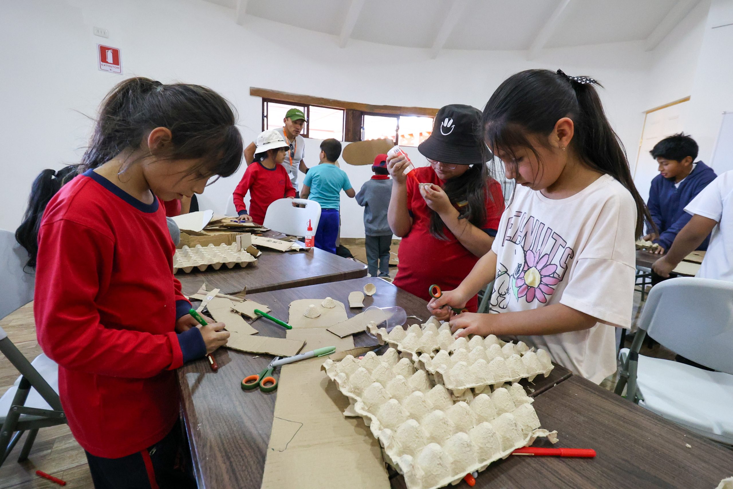 Cultura, medioambiente y patrimonio reúnen a distintas generaciones en San Pedro de Atacama